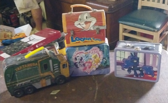 Lunchboxes, my little pony, Bugs Bunny - set of 4