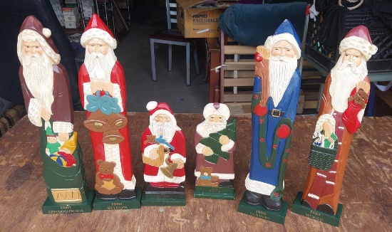 Santa Claus - Various Years and Countries - Carved wood - lot of 8