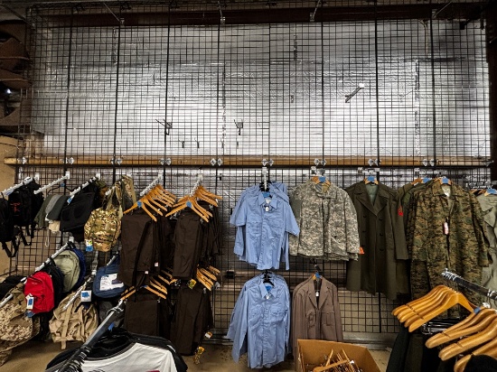 Wall Mounting Grid Rack Display