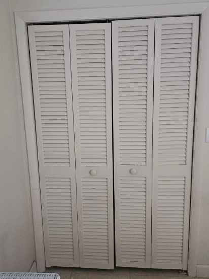 48" Double Folding Closet Doors