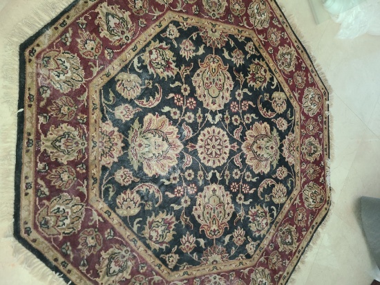 Octogon Sized Oriental Run - 60 x 60 in