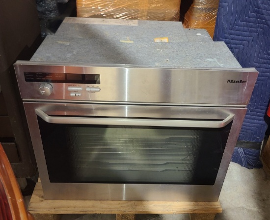 Miele wall Oven - Possibly New - Amazing condition