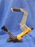 Bostitch BCS15XX Pneumatic 15.5 Gauge Industrial Floor Stapler