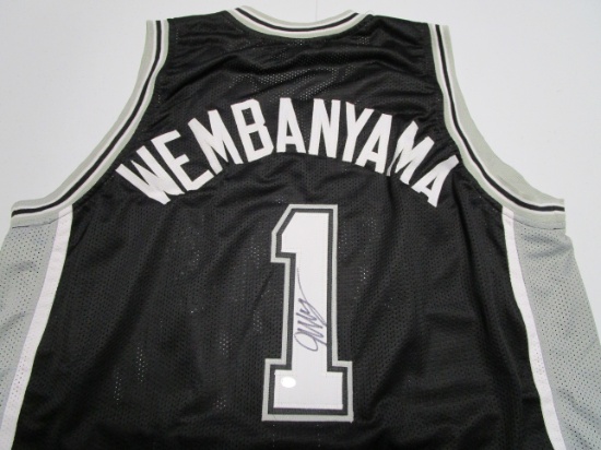 Victor Wembanyama of the San Antonio Spurs signed autographed basketball jersey PAAS COA 624