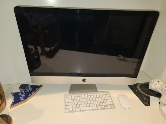Apple Computer, keyboard and mouse