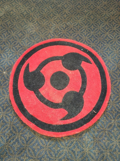 Round red and black rug - 36 in Diameter