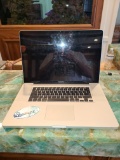 Apple Macbook Pro - 17 in Laptop - No power supply