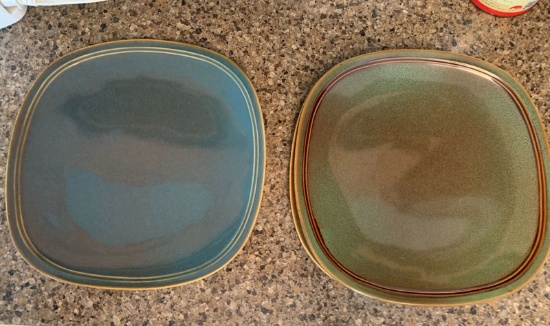 Oneida Asheville Green (8) 8 1/2" & (6) 10 1/2" Square Plates