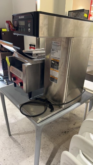 Bunn urn style coffee brewer infusion series