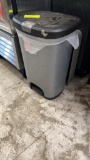 Small trashcan