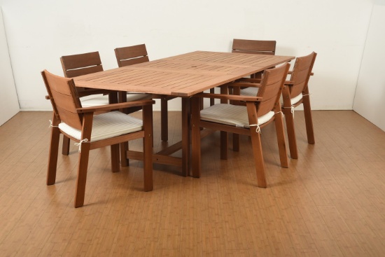 BRAND NEW OPEN BOX OUTDOOR EXTENDABLE 93" SOLID WOOD TABLE WITH 6 CUSHIONED CHAIRS