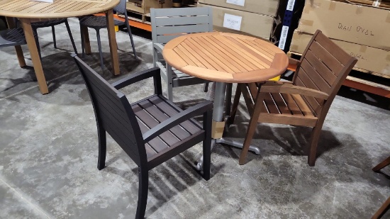 BRAND NEW OPEN BOX ALUMINUM LEGS SOLID WOOD TABLE 31" ROUND WITH 3 DINING CHAIRS