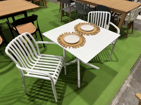 BRAND NEW ORIGINAL PACKAGING OUTDOOR 32" SQUARE BISTRO SET WHITE - ALUMINUM & RECYCLED RESIN