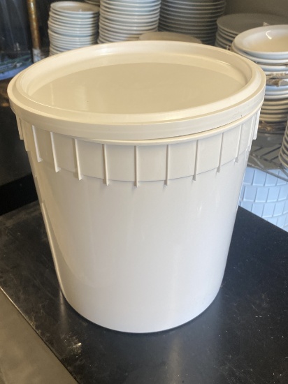 Plastic Buckets with Lids