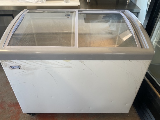 Avantco Ice Cream Dipping Cabinet