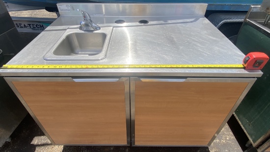 Duke SUBPS-48-L 48" S/S Worktop Table with Sink and Under Storage