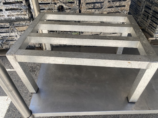 24" x 18"  Dunnage Rack