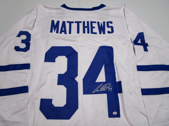 Auston Matthews of the Toronto Maple Leafs signed autographed hockey jersey PAAS COA 234