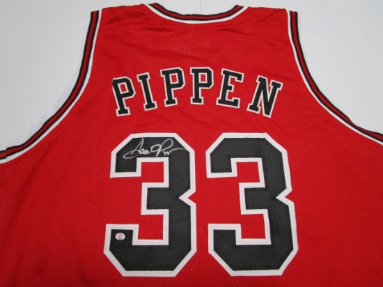 Scottie Pippen of the Chicago Bulls signed autographed basketball jersey PAAS COA 021