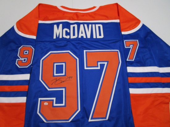 Connor McDavid of the Edmonton Oilers signed autographed hockey jersey PAAS COA 812