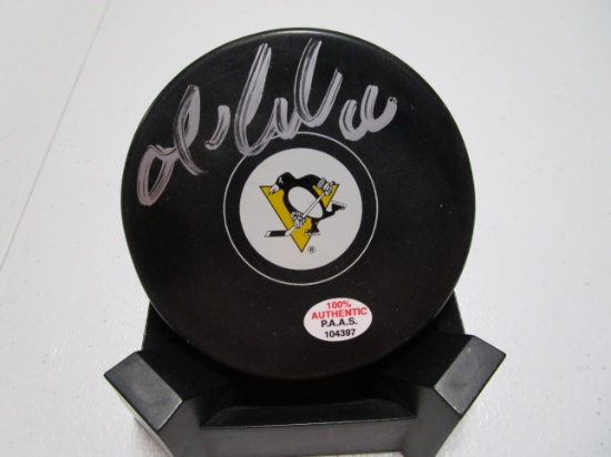 Mario Lemieux of the Pittsburgh Penguins signed autographed logo hockey puck PAAS COA 397