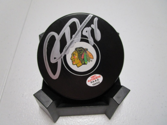 Patrick Kane of the Chicago Blackhawks signed autographed logo hockey puck PAAS COA 322