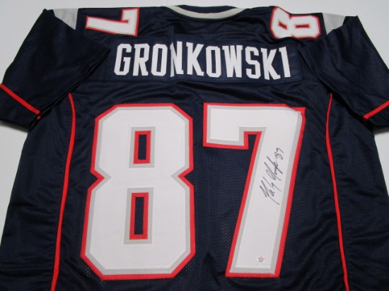 Rob Gronkowski of the New England Patriots signed autographed football jersey PAAS COA 747