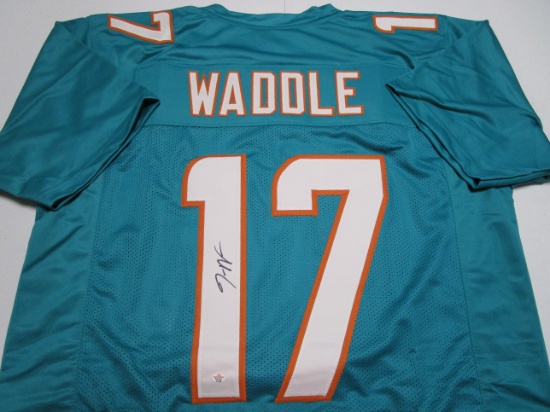 Jaylen Waddle of the Miami Dolphins signed autographed football jersey PAAS COA 128