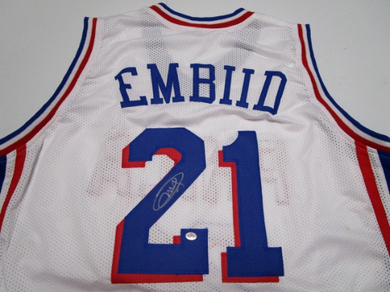 Joel Embiid of the Philadelphia 76ers signed autographed basketball jersey PAAS COA 402
