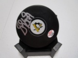 Sidney Crosby of the Pittsburgh Penguins signed autographed logo hockey puck PAAS COA 382