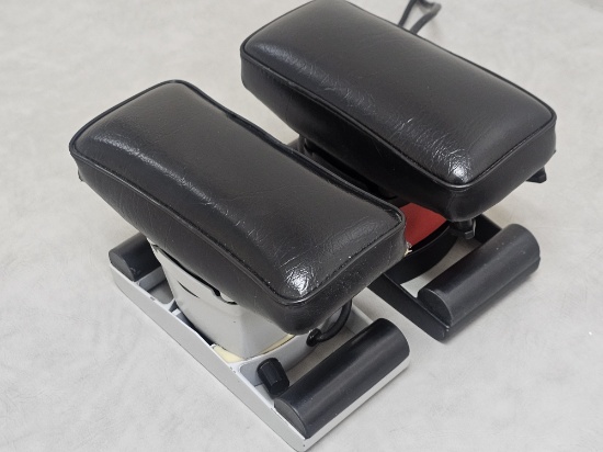 Morfam M73-625A Master Massager and Jeanie Rub 4302-0 Variable Speed Massager