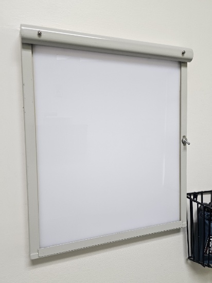 16" x 18" X-ray LED Illuminated Wall Mount View Box