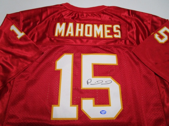 Patrick Mahomes II of the KC Chiefs signed autographed football jersey TAA COA 784