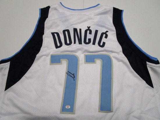 Luka Doncic of the Dallas Mavericks signed autographed basketball jersey PAAS COA 737