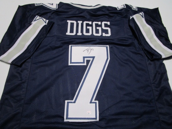 Trevon Diggs of the Dallas Cowboys signed autographed football jersey PAAS COA 490