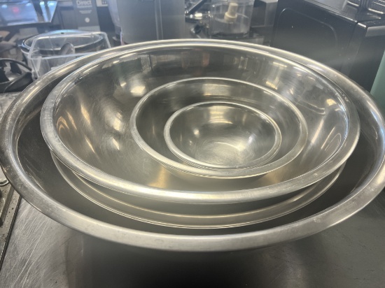 Assorted Sized S/S Bowls