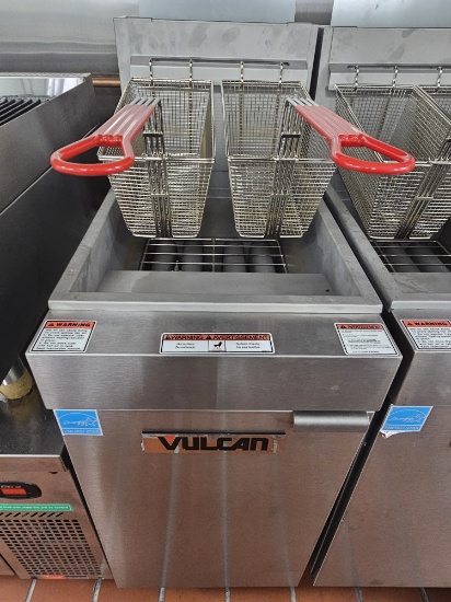 New, Never Used Vulcan 1VEG50M-1 Natural Gas Two Basket Fryolator