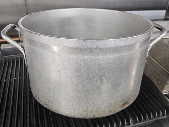 Large Aluminum Stock Pot