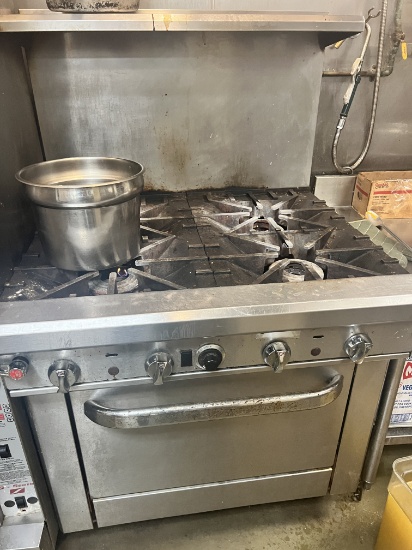 4 Burner Gas Stove with oven and backSplash