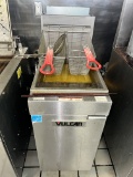 Vulcan 35-40Lbs Fryer with Two Baskets and Strainer