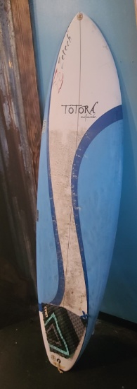 Totora Surfboard - tri fin - 6 ft 4 in