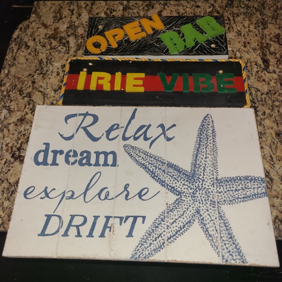 Wooden DÃ©cor - Irie Vibe, open bar