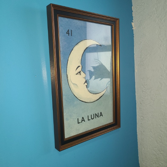 Women's bathroom dÃ©cor