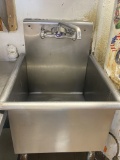 Single compartment pot sink