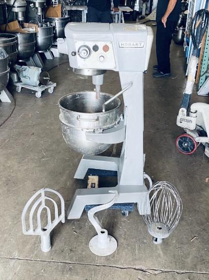 Hobart 30 quart dough mixer complete with stainless steel bowl dough hook, whip, and paddle this mix