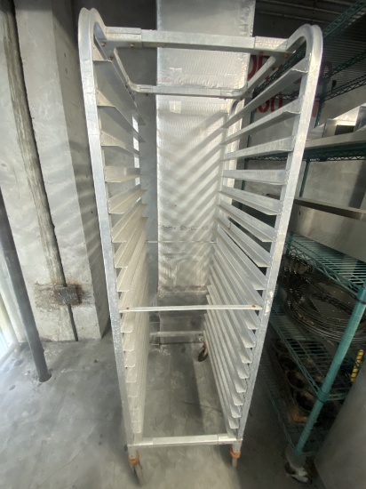 Rolling sheet pan rack