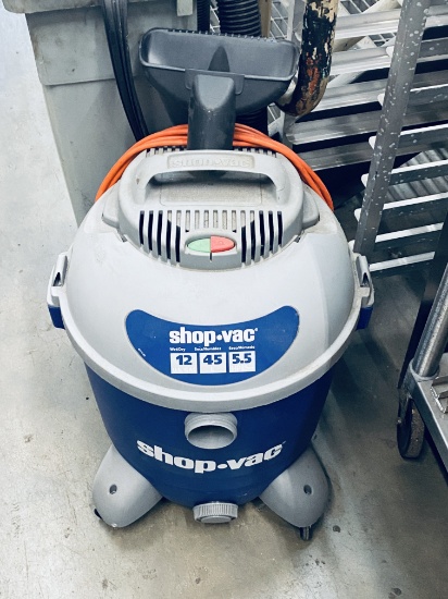 Shop vac 12 gallon 5.5 hp on  casters