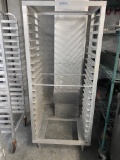 Horizontal sheet pan rack