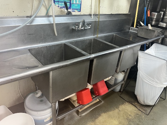 3 Compartment sink with 2 drainboards and 12 in backsplash - 90 in