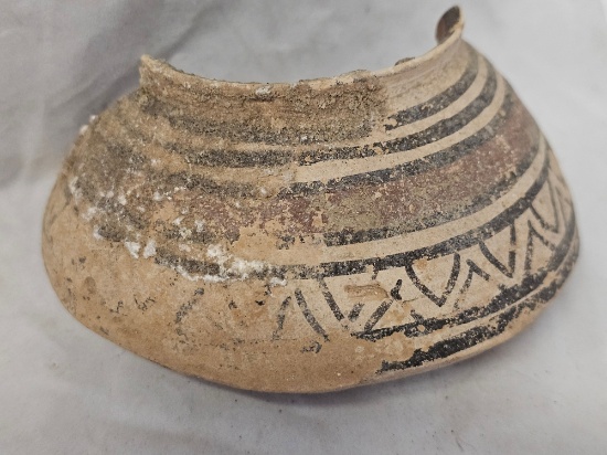 2,200-2,000 B.C. Southern Iraq - Chalon Pottery Shard